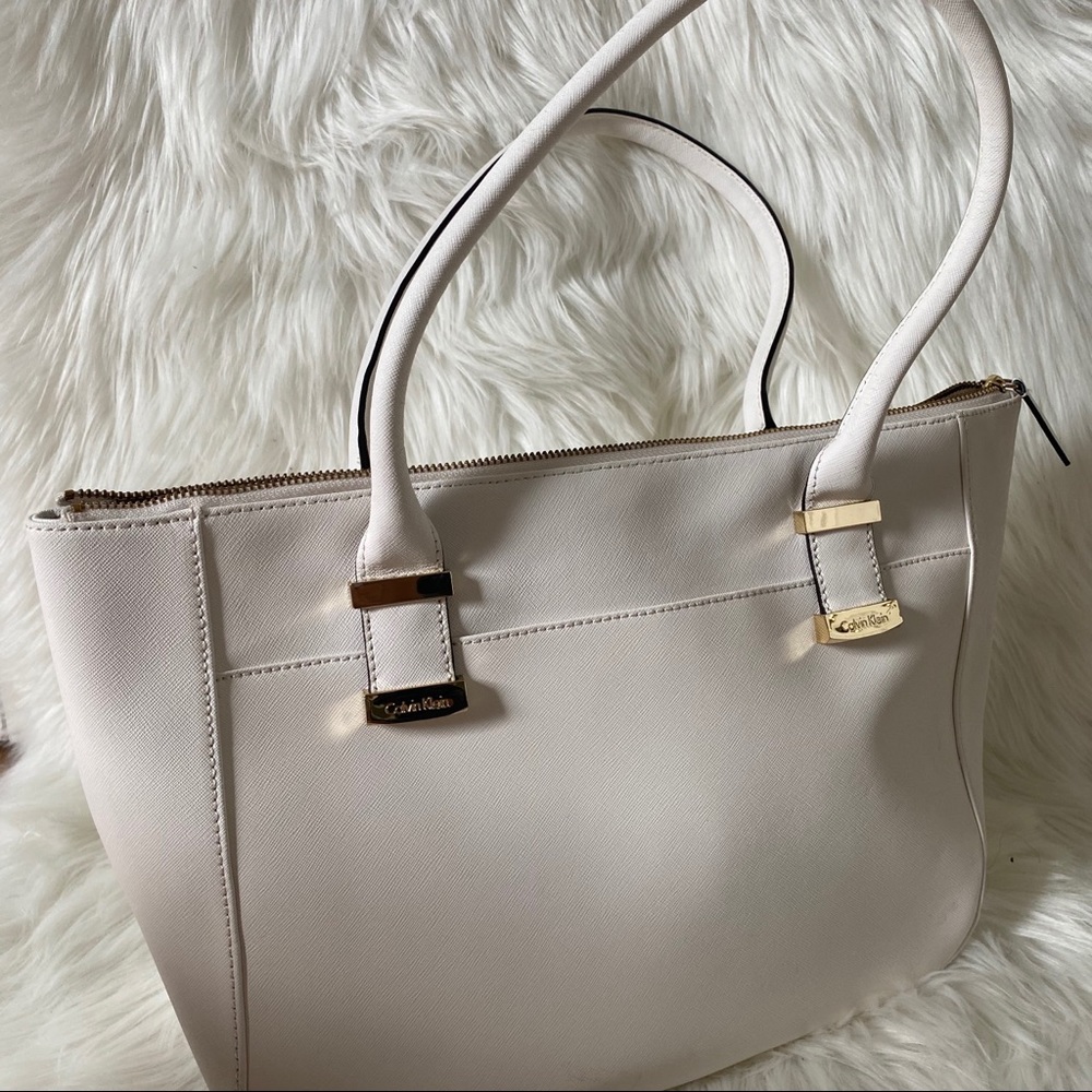 Calvin Klein Designer Bag - Picture 8 of 10